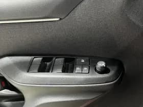 Toyota Yaris thumbnail 23