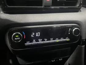 Toyota Yaris thumbnail 27