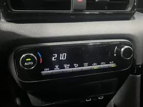 Toyota Yaris thumbnail 4