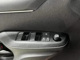 Toyota Yaris thumbnail 46