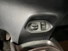 Toyota Yaris thumbnail 19