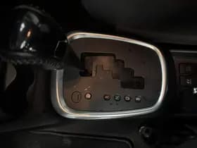 Toyota Yaris thumbnail 49