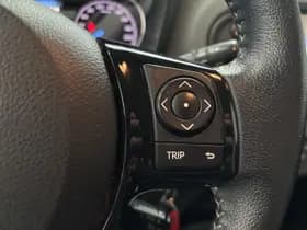 Toyota Yaris thumbnail 8