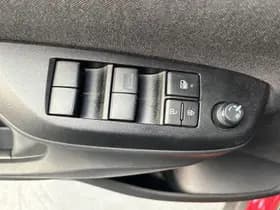 Toyota Yaris-cross thumbnail 12