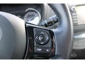 Toyota Yaris thumbnail 16