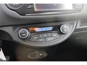 Toyota Yaris thumbnail 19