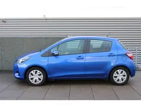 Toyota Yaris thumbnail 4