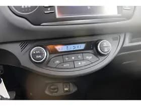 Toyota Yaris thumbnail 74