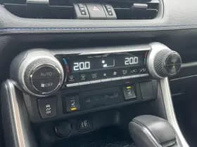 Toyota Rav4 thumbnail 35