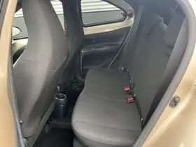 Toyota Aygo thumbnail 16