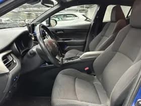 Toyota C-hr thumbnail 2