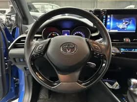 Toyota C-hr thumbnail 11