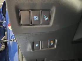 Toyota C-hr thumbnail 32