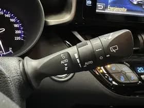Toyota C-hr thumbnail 7