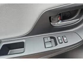 Toyota Yaris thumbnail 48