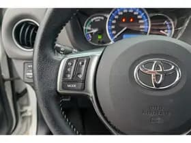 Toyota Yaris thumbnail 50