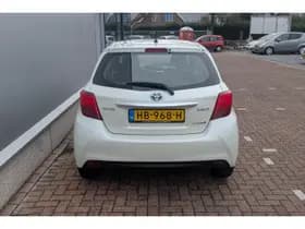 Toyota Yaris thumbnail 9