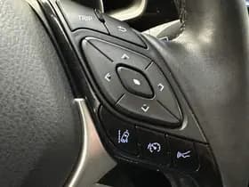 Toyota C-hr thumbnail 39