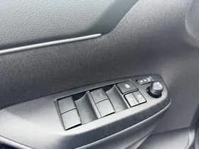 Toyota Yaris-cross thumbnail 48