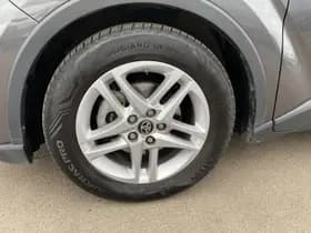 Toyota C-hr thumbnail 15