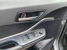 Toyota C-hr thumbnail 18