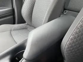 Toyota C-hr thumbnail 38