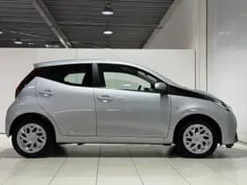 Toyota Aygo thumbnail 11
