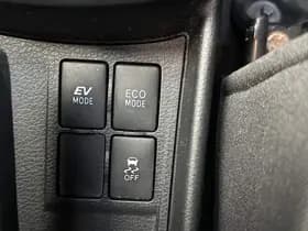 Toyota Yaris thumbnail 36