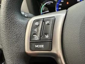 Toyota Yaris thumbnail 8