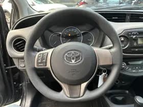 Toyota Yaris thumbnail 9