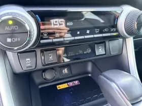 Toyota Rav4 thumbnail 25