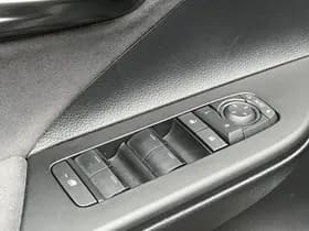 Toyota C-hr thumbnail 36