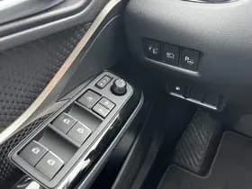 Toyota C-hr thumbnail 86