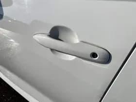 Toyota Yaris thumbnail 64