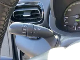 Toyota Yaris thumbnail 74