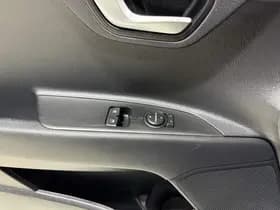 Kia Stonic thumbnail 34