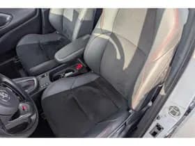 Toyota Yaris-cross thumbnail 17