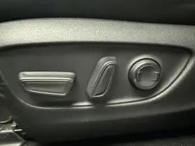 Toyota Rav4 thumbnail 5