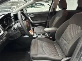 Kia Ceed-sportswagon thumbnail 2