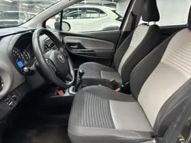 Toyota Yaris thumbnail 2