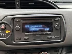 Toyota Yaris thumbnail 11