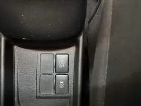 Toyota Yaris thumbnail 36