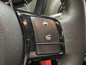 Toyota Yaris thumbnail 9