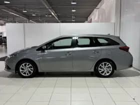 Toyota Auris thumbnail 14
