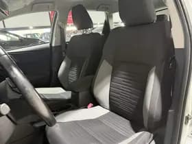 Toyota Auris thumbnail 35