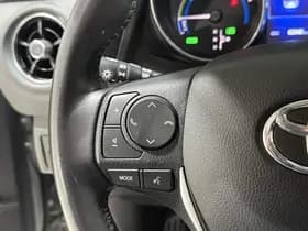 Toyota Auris thumbnail 40