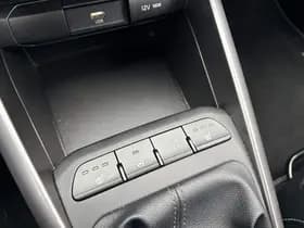 Kia Stonic thumbnail 60