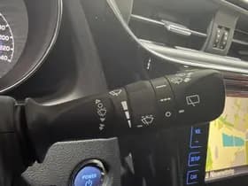 Toyota Auris thumbnail 11