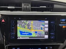 Toyota Auris thumbnail 16