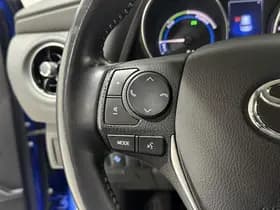 Toyota Auris thumbnail 38